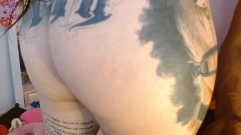 Kim  Yuk online show from February 18, 1:21 am