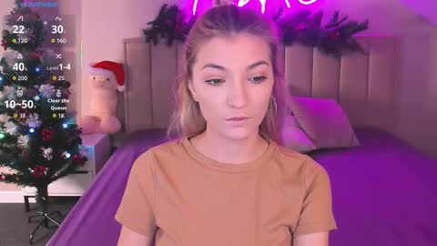 kimberlly_smith online show from January 8, 11:10 pm