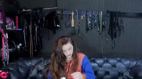  KIMBERLY SWAN  online show from October 19, 2:16 am