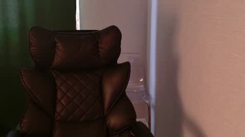 KimEvanss online show from July 17, 6:37 am