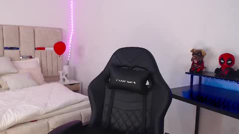 KimGeorgia online show from February 15, 11:58 pm