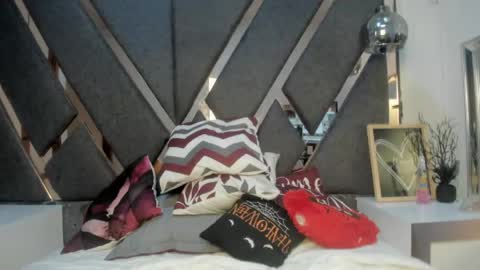 Kimy online show from April 12, 2:21 pm