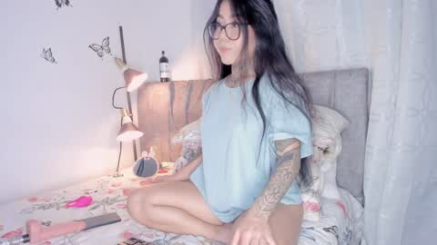 kim  online show from December 4, 2:36 am