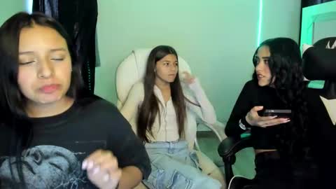 kimmi online show from February 19, 10:42 pm