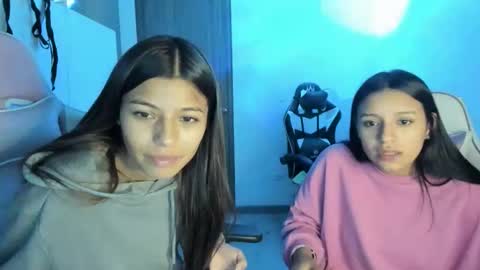 kimmi online show from November 9, 11:18 pm