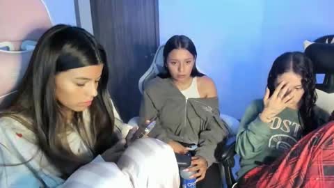 kimmi online show from January 7, 11:21 pm