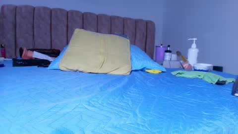 Bella online show from November 23, 3:37 am