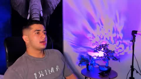 Angel Falconer online show from November 10, 12:46 am