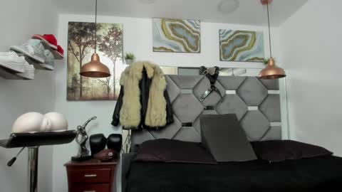 HOT MEN BLACK online show from January 27, 5:14 am