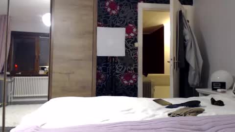 sexysexyhotwetpinkredpussy online show from December 18, 5:52 pm