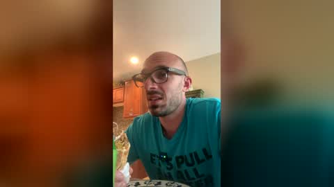 kingdaddysayless online show from July 7, 8:13 pm