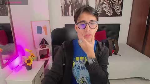 kingdanny_8 online show from November 5, 2:57 am