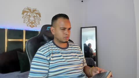 kingg_jay online show from May 30, 12:36 pm