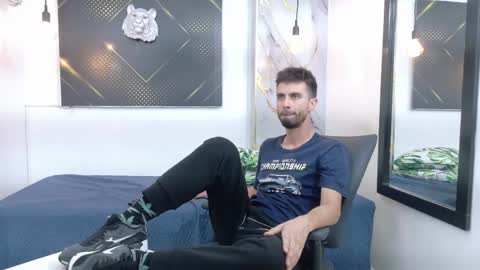 KING  online show from June 6, 7:03 am