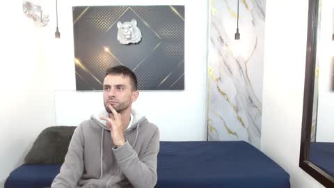 KING  online show from March 15, 3:44 am