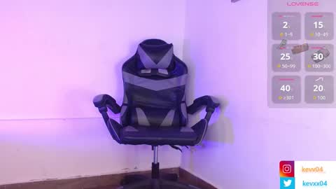  A L E X  online show from November 26, 5:48 am