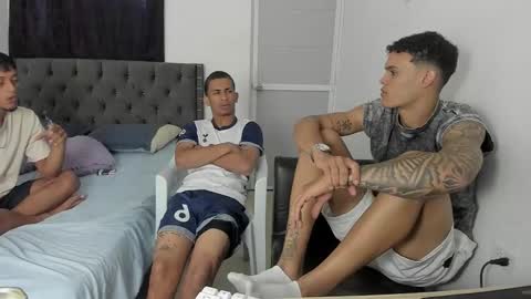 DOMINANT ALPHA KINGS online show from January 5, 6:00 pm