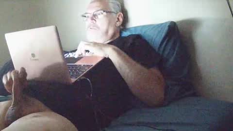 kingtongue10 online show from October 7, 7:10 pm