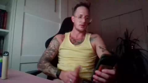 Snapshot of kinky740280 chatting on October 2, 9:08 am kinky740280 online show from October 2, 9:08 am