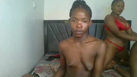 kinky_aria online show from November 29, 8:44 am