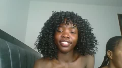 kinky_aria online show from October 18, 5:06 pm