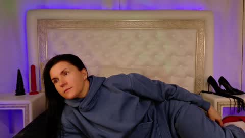 Courtney online show from February 25, 12:25 am