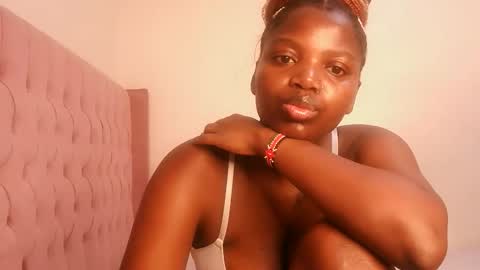 Lola online show from March 8, 9:24 am