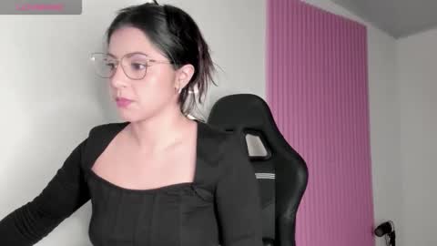 kinky yeyns online show from March 17, 3:22 am