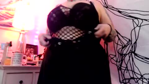 Snapshot of kinkypinkyplay2 chatting on January 27, 11:43 am Kinky Pinky online show from January 27, 11:43 am