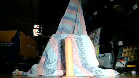 kinkyslimsmoothandjuicy online show from July 2, 6:35 pm