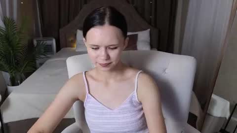 kira_bliss_ online show from August 1, 1:51 am