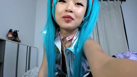 Kira online show from February 15, 10:55 am