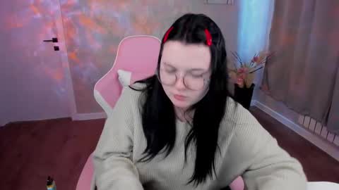 kira online show from March 21, 8:19 am