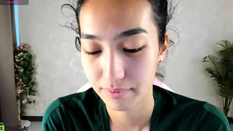 Aura online show from September 26, 3:47 am