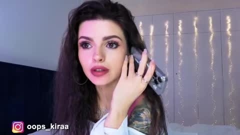 Kira and friends online show from February 5, 7:28 pm