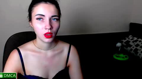 Kira  online show from December 6, 1:24 am