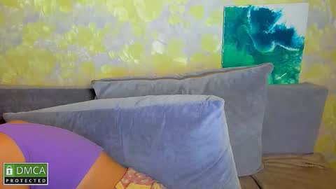 kiraa sunny online show from November 14, 9:38 pm