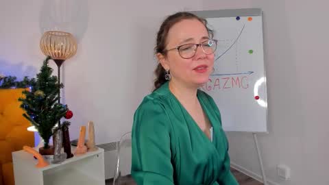 kiraadamss online show from December 23, 2:40 am