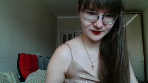 KiraGoldens online show from March 30, 6:13 am