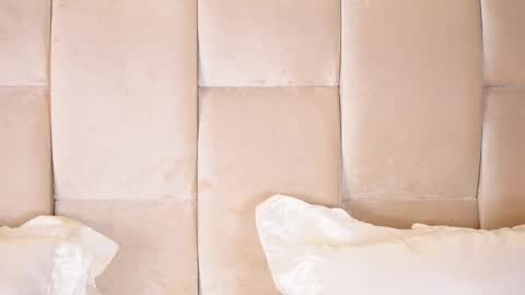 kira online show from October 4, 1:25 am