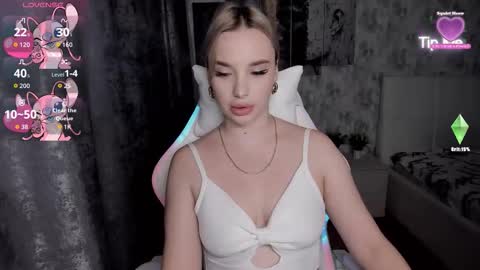 kirakrox online show from October 14, 6:44 pm