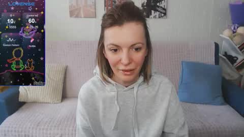 kiramartins cat online show from December 19, 6:42 am