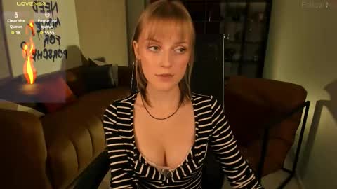 Kira online show from November 11, 5:37 pm