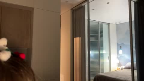 Kira online show from March 24, 5:41 pm