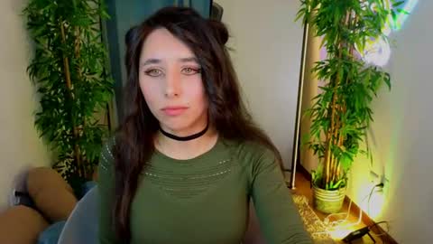 Kira online show from August 5, 3:53 pm