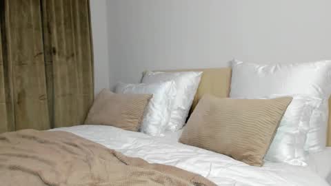 Kira online show from November 7, 8:44 pm