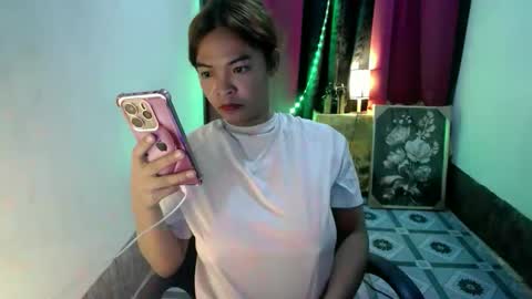 VICTORIA online show from November 11, 1:35 pm