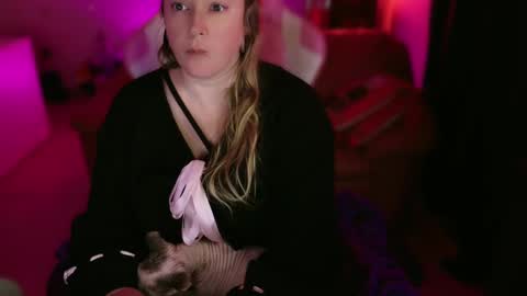 kissica online show from March 3, 6:35 pm