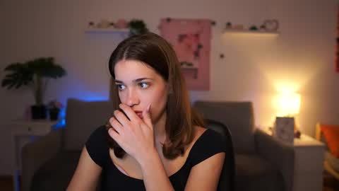 Sisi online show from November 3, 2:07 pm