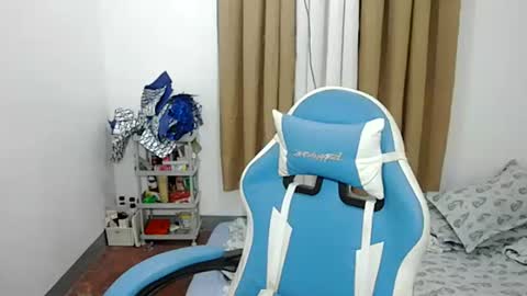 christine  online show from February 3, 10:41 am